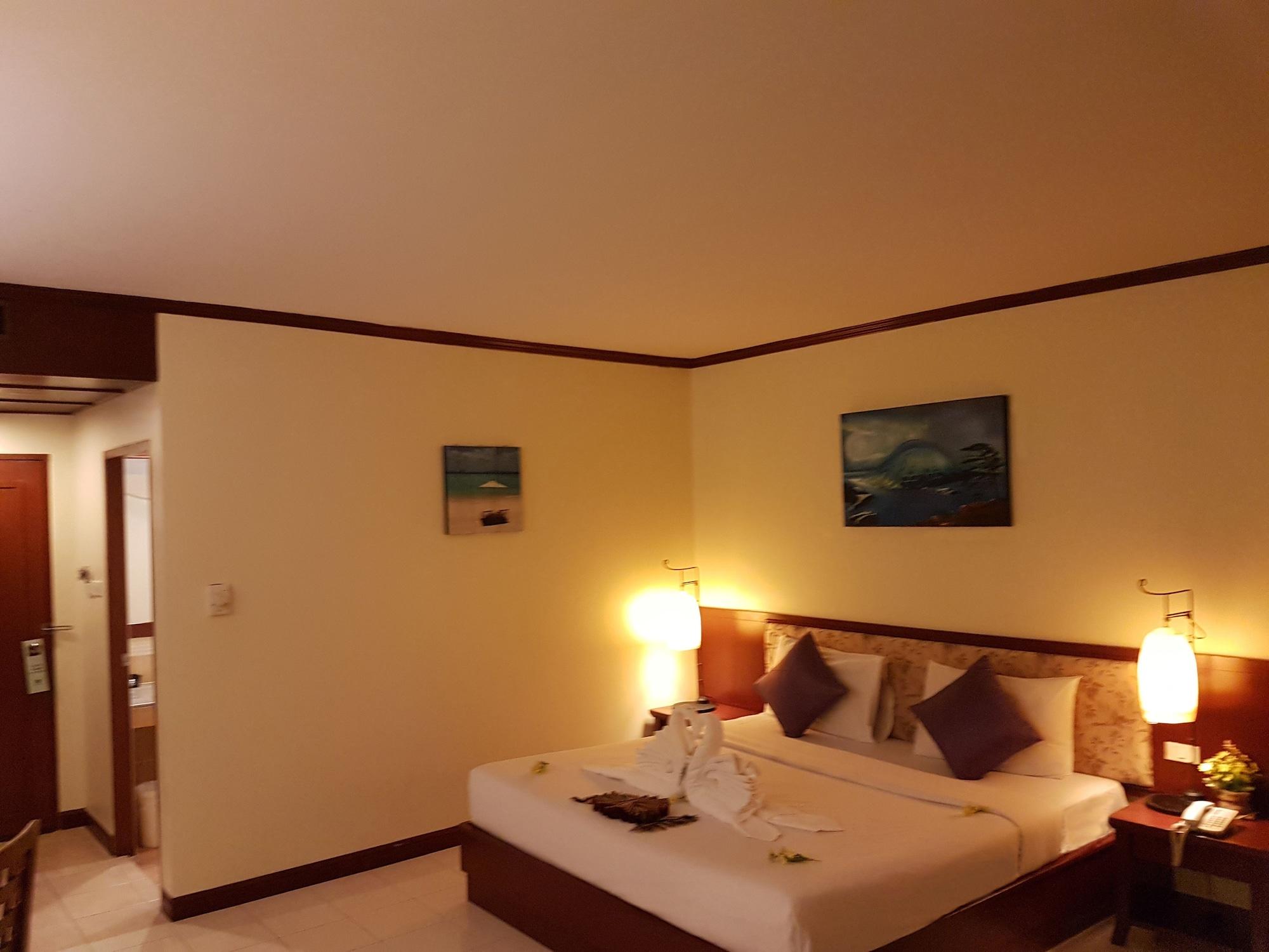 Bauman Ville Hotel Phuket Eksteriør bilde